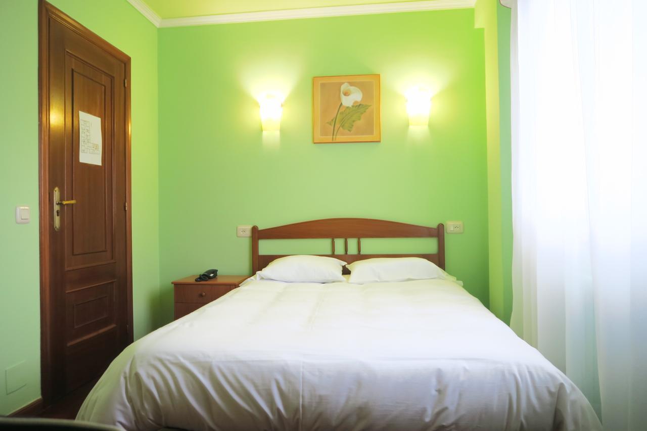 Hotel Camino Do Mar Urdilde Bagian luar foto